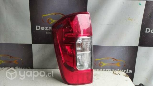 Foco trasero np300 lh 1.5