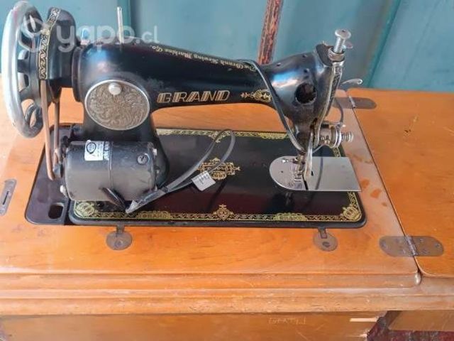 Maquina de coser antigua