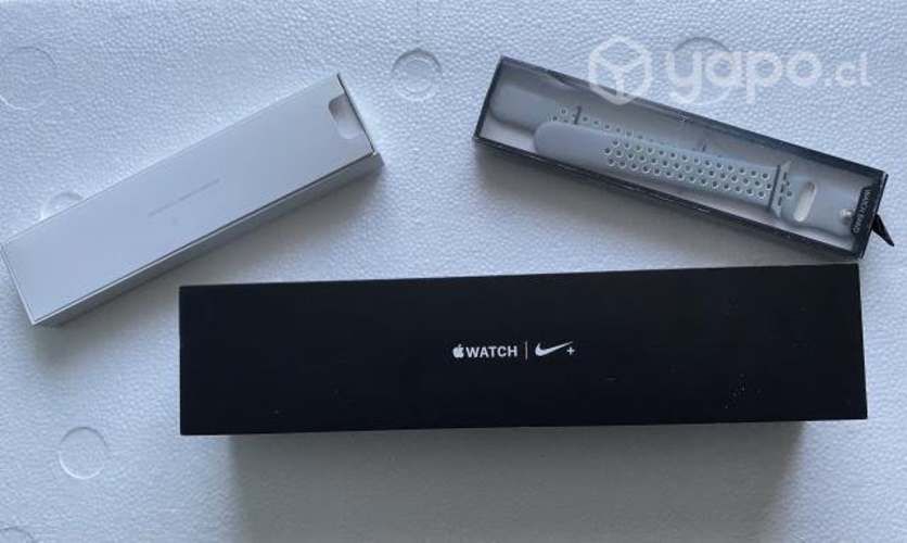 Cajas vacías de iPhone y Apple Watch