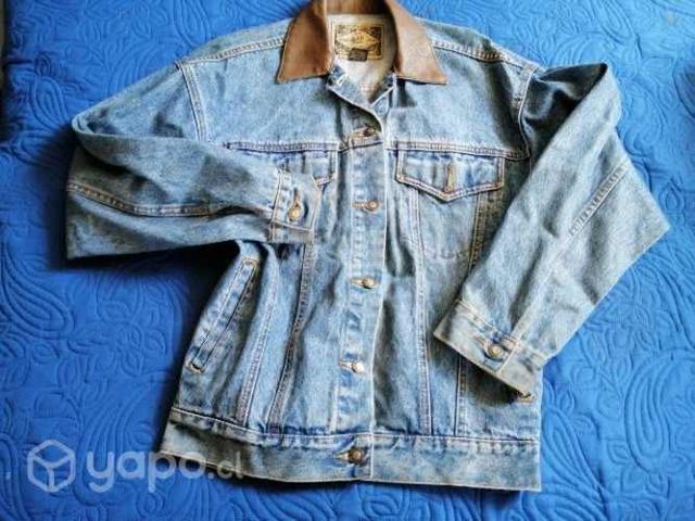 Chaqueta mezclilla con cuero