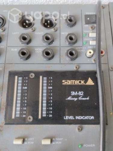 Consola SAMICK SM-82.