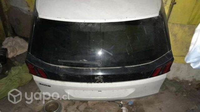 Portalon peugeot 3008 año 2020