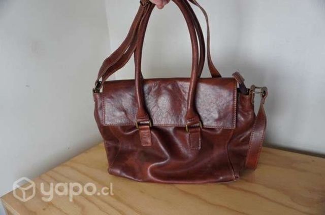 Cartera de cuero chileno