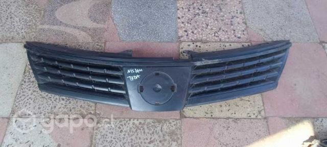 Máscara Nissan Tiida