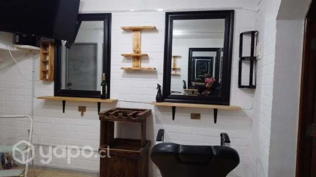 Espejos barbería y mueble ayudante
