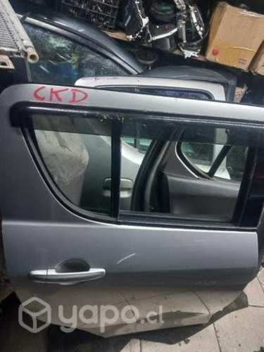 Puerta trasera derecha suzuki Swift 2016