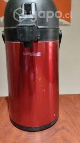 Termo marca Thermos de 2.5 litros