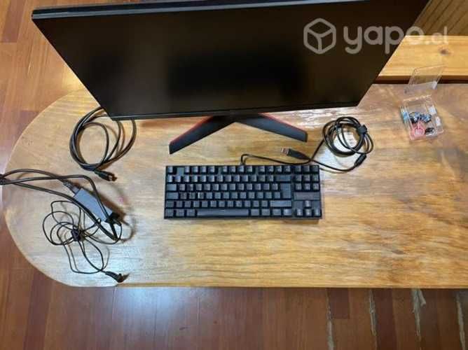 Teclado y monitor (2x1)