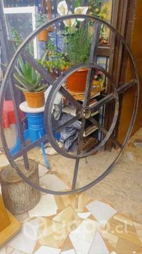 Rueda de carreta adorno fines varios
