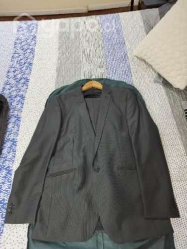 Ternos prácticamente nuevos