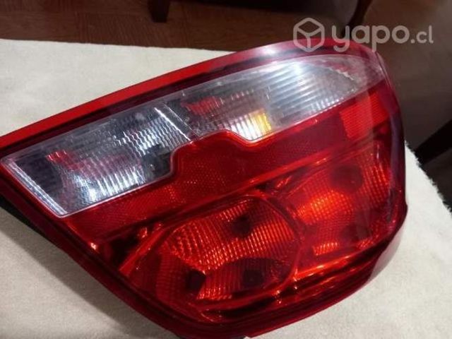 Foco chev SAIL derecho con detalle