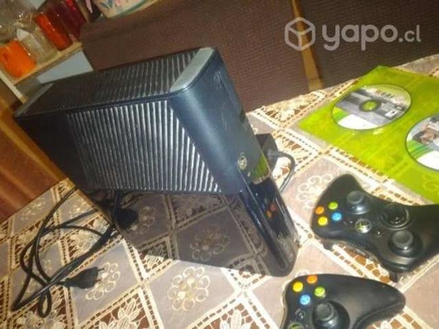 Xbox 360 + Juegos + 2 mandos