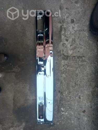 Parachoque delantero Chevrolet Luv 81 a 88