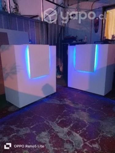 Mueble para recepción con iluminación