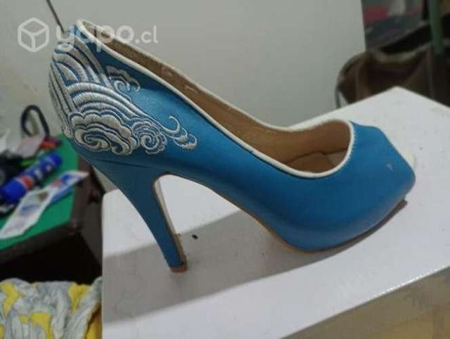 Zapatos. Nuevo número 36-37