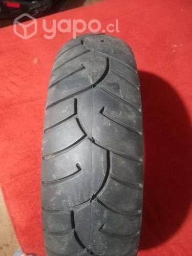 Neumatico trasero de moto marca rinaldi 140/70