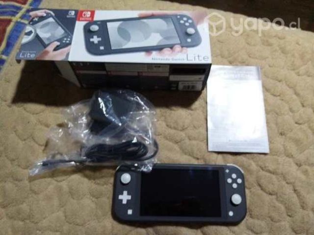 Nintendo switch lite + 7 juegos digitales