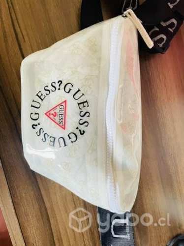 Riñonera Guess en excelente estado