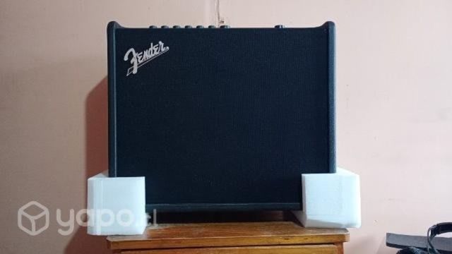Amplificador Fender Mustang GT 100