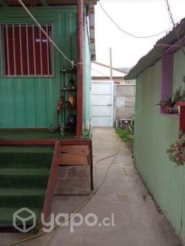 Vendo casa con sección de derechos