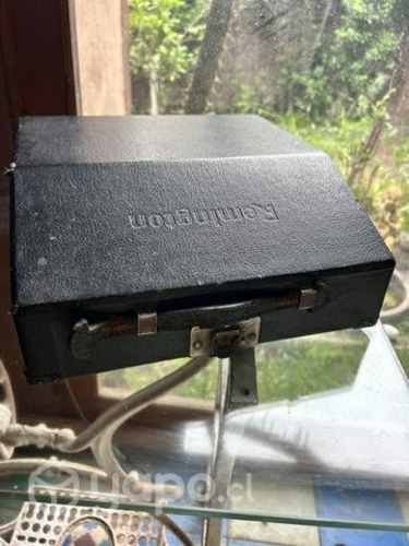 Máquina de escribir antigua