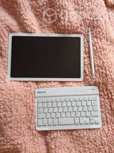 Tablet Samsung "Tab A7" y accesorios