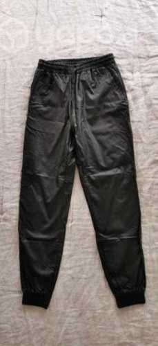 Pantalón ecocuero