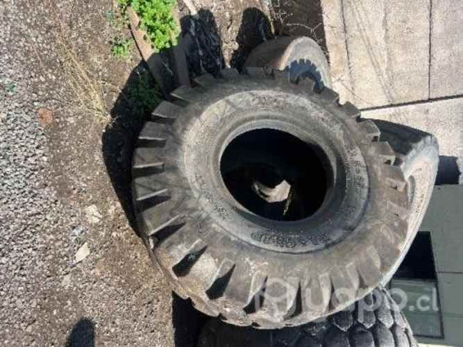 Neumático aro 25 cargador frontal