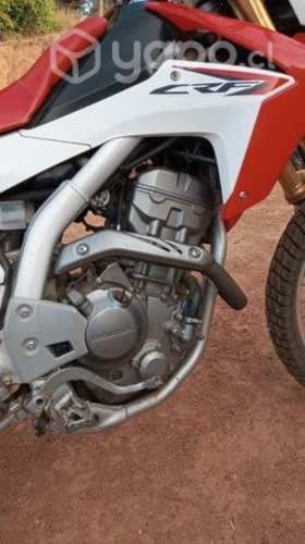 Moto honda crf 250 año 2014. Exelente estado