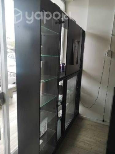 Muebles e insumos peluqueria