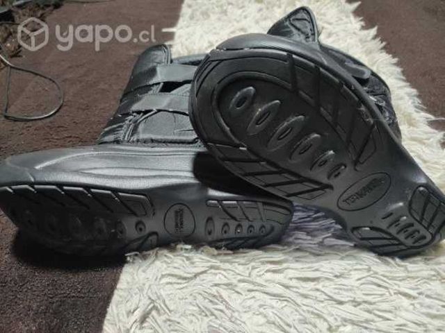 Botas térmicas para el frío, nieve o lluvia.