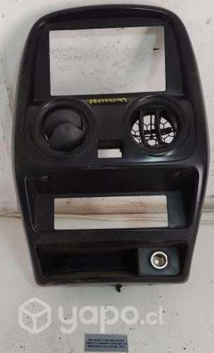 Moldura Tablero Radio (071) Nissan Terrano 2013 Mx