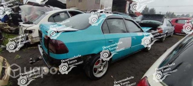 Puerta derecha honda Civic 1996