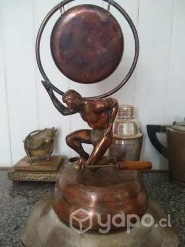 Antigua figura Gong bronce con cobre