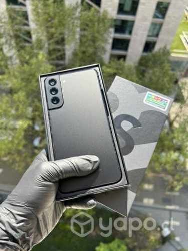 Samsung Galaxy S22 Plus negro, seminuevo en caja