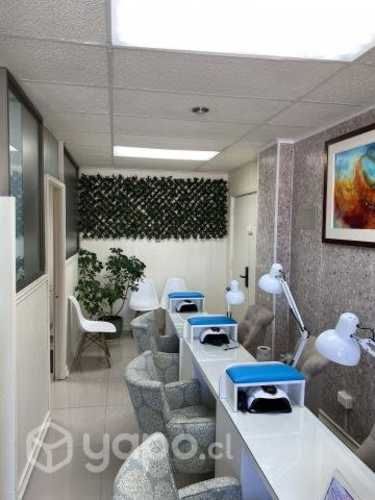 Venta De Hermosa Oficina, Ubicada En Sector Comerc