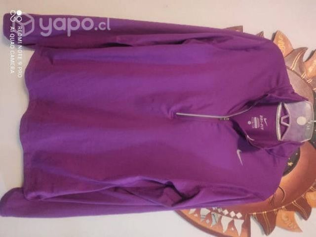 Polera manga larga deportiva Nike mujer nueva m