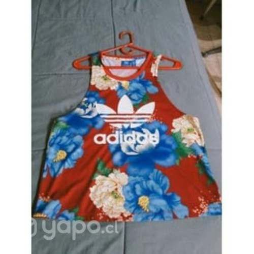 Polera adidas