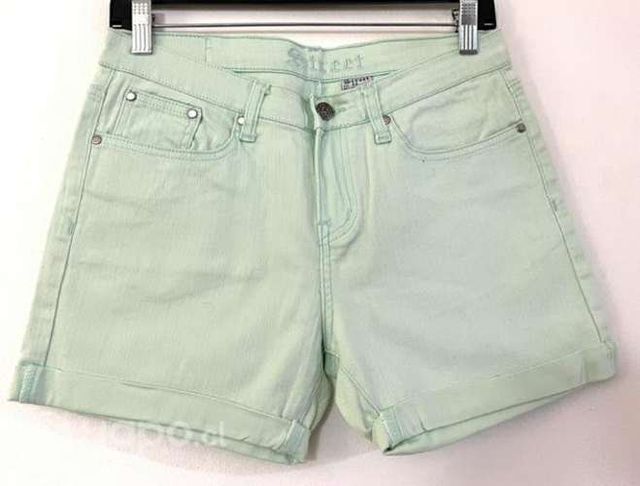 Short Elástico Marca Street Talla 38/40 Verde