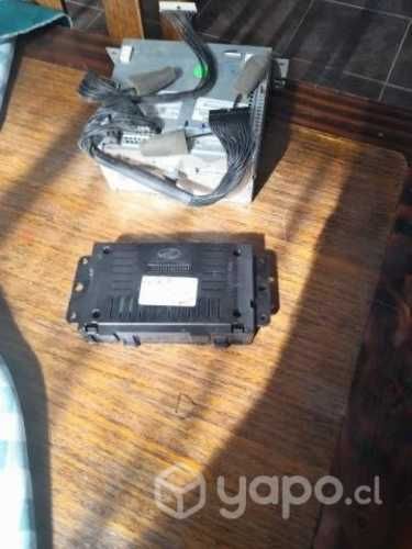 Radio Mahindra y Módulo, Modelo Xuv500 W6.