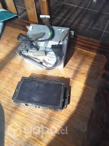 Radio Mahindra y Módulo, Modelo Xuv500 W6.