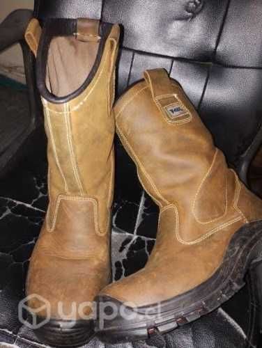 Botas