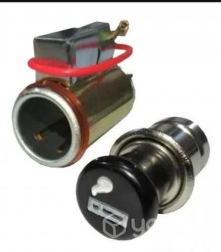 Botón Encendedor De Cigarro Con Luz Auto 12V