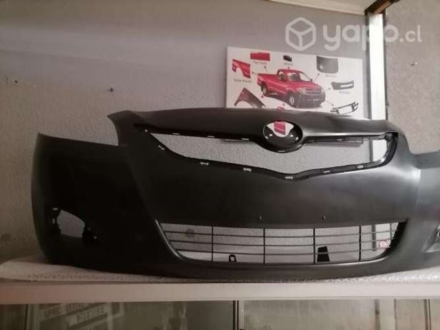 Parachoque delantero nuevo con rejilla toyota