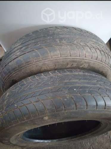 Neumáticos, casi nuevos