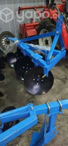 Arado de 3 discos