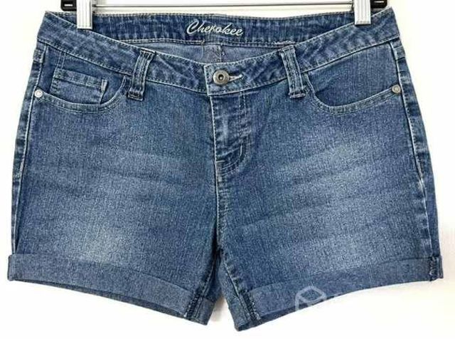 Shorts Elásticado Marca Cherokee Talla 36/38