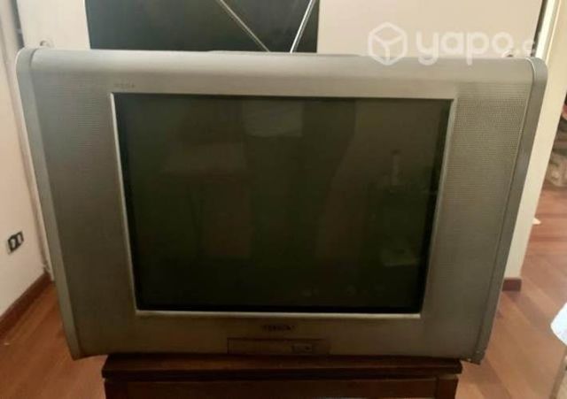 Televisión SONY funcionando Perfecto con control