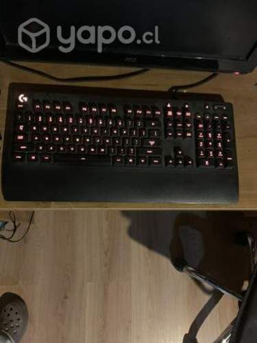 Teclado gamer logitech G213