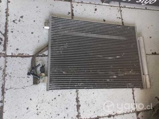 Radiador de aire Nissan march 2018